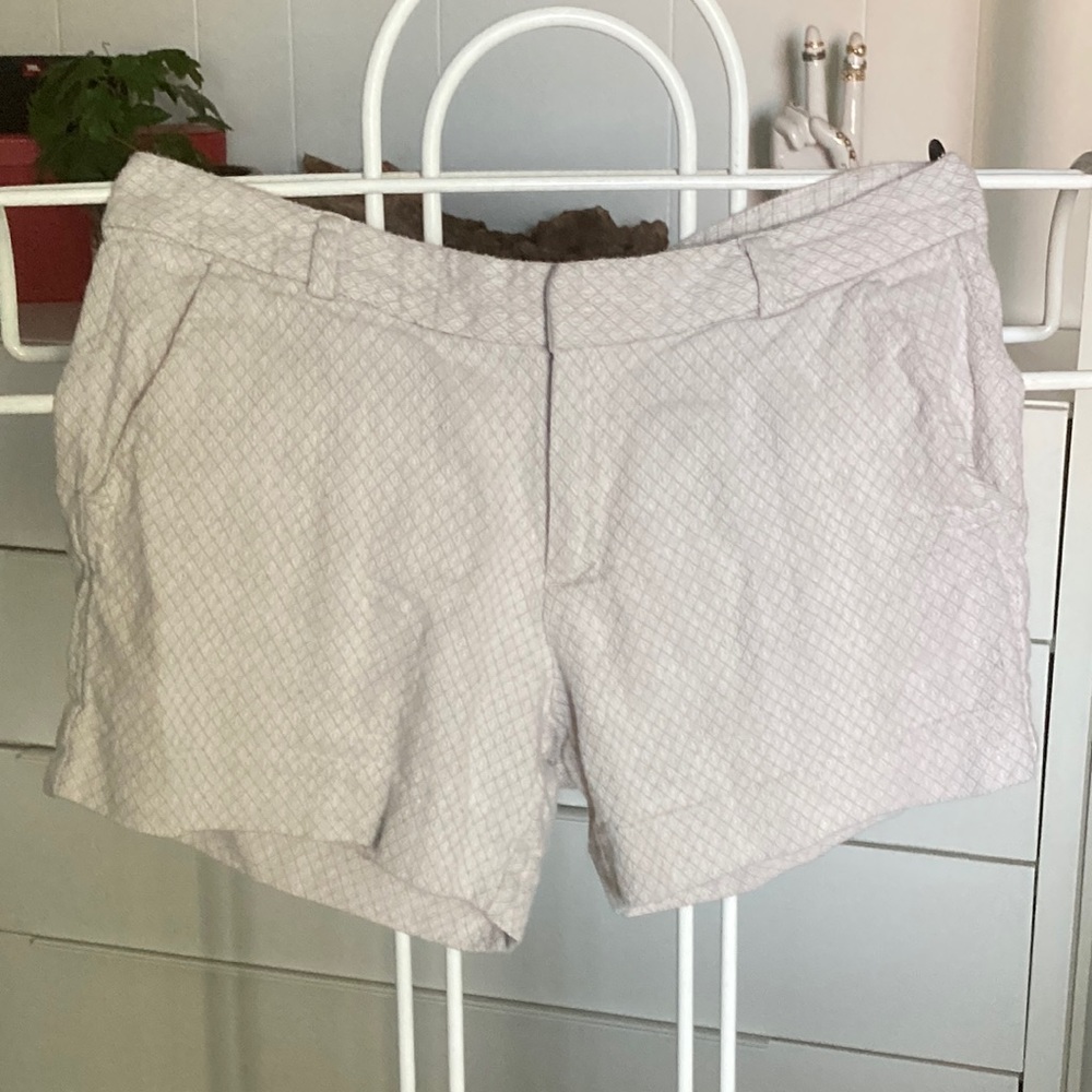 US 4 Pattern linen shorts